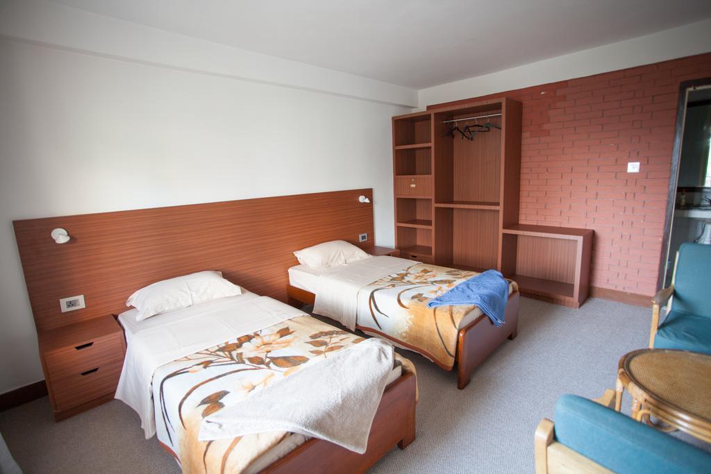 Maya Guest House Thimi Extérieur photo